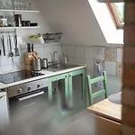 Green Chalet בית הארחה