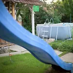 Green Chalet בית הארחה