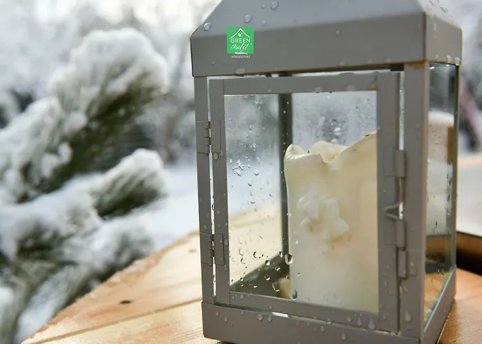 Green Chalet بيت ضيافة