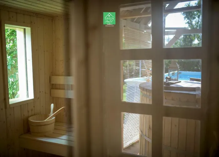 بيت ضيافة Green Chalet Veresegyház